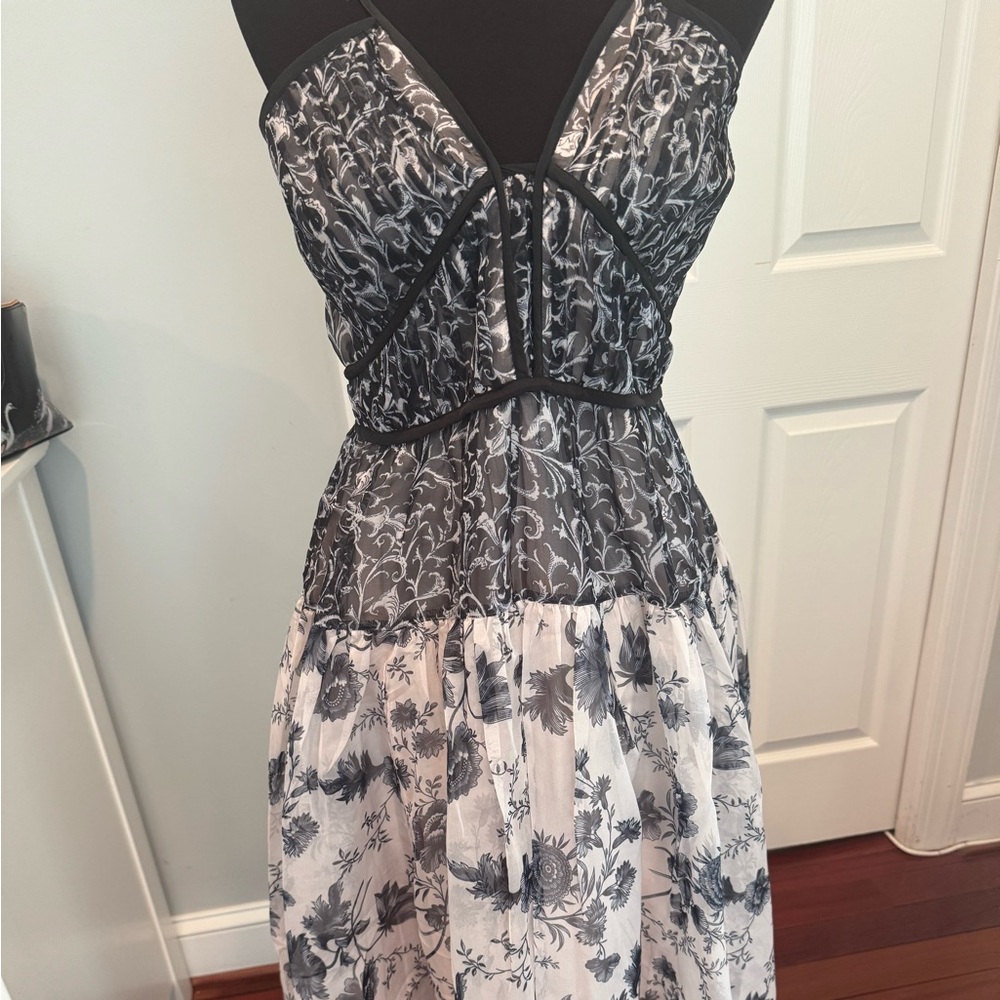 Anthropologie V neck dress NWT Size M